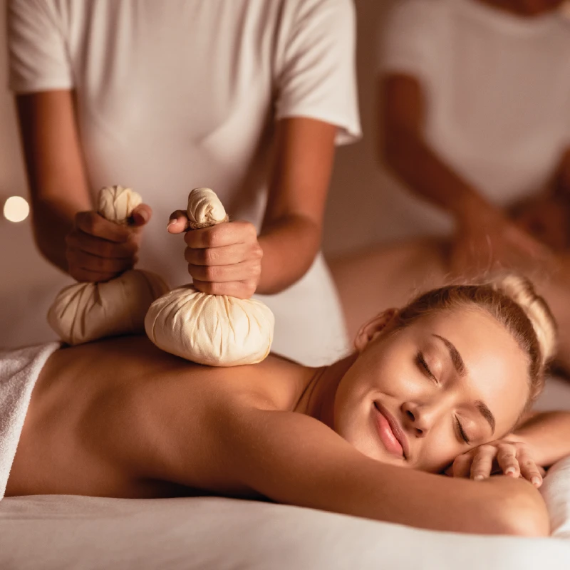 SPOLEČNÉ MASÁŽE AROMA nebo TRADIČNÍ